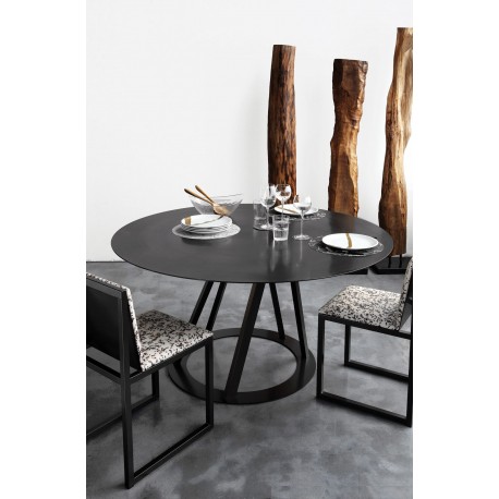 BIG IRONY - Table BIG IRONY - Table