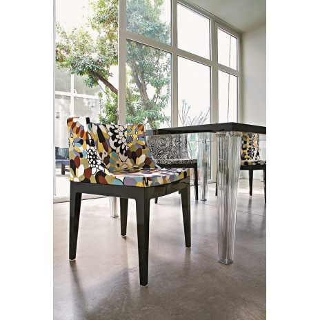 Fauteuil Mademoiselle tissus Moschino / structure noire