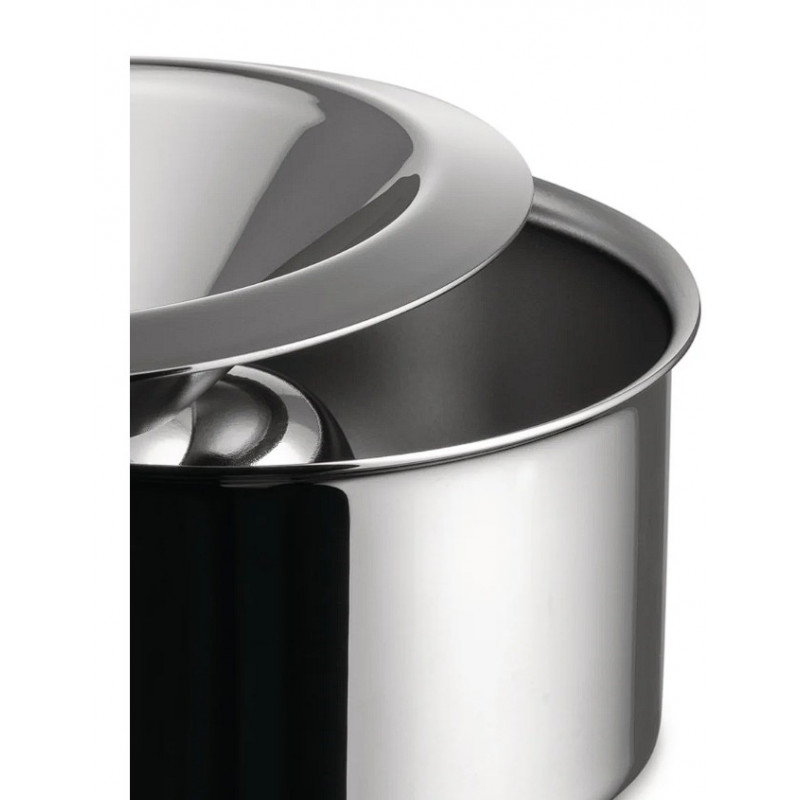 Cendrier en acier brillant