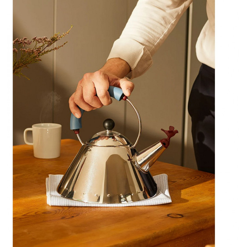 Bouilloire avec sifflet-oisillon