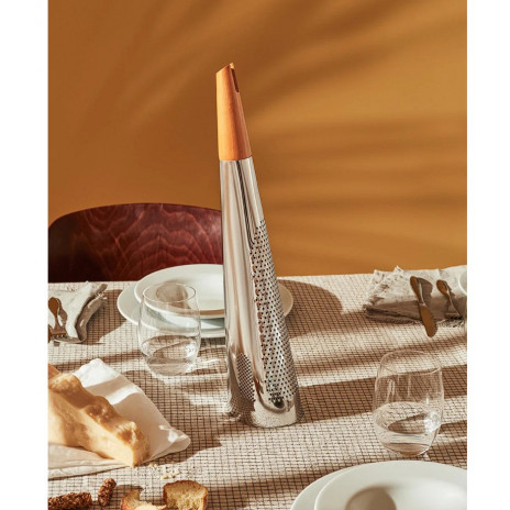 Râpe à fromage géante