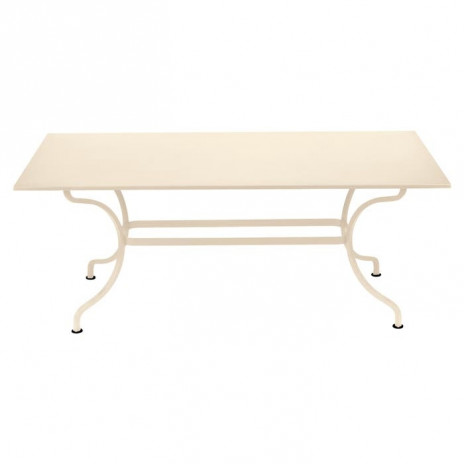 Table rectangulaire Romane